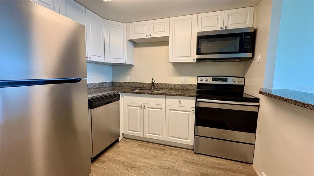 На продажу: $145,000 (1 спален, 1 ванн, 800 Квадратных фут)