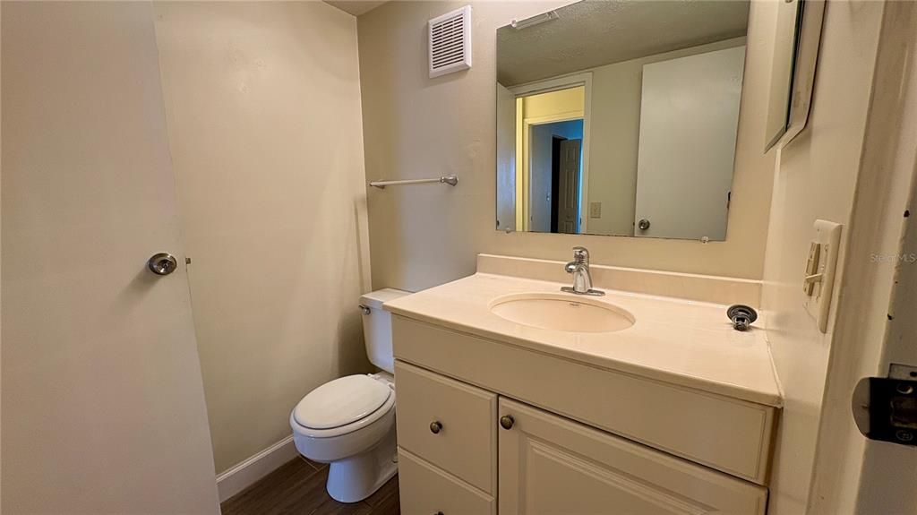 На продажу: $145,000 (1 спален, 1 ванн, 800 Квадратных фут)