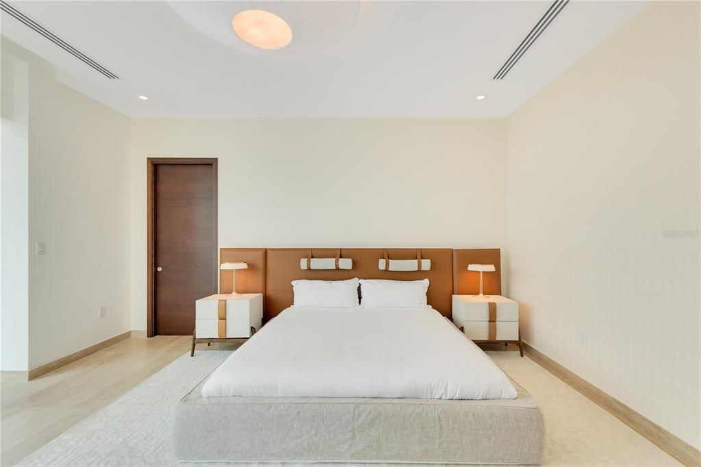 待售: $5,900,000 (4 贝兹, 4 浴室, 4307 平方英尺)