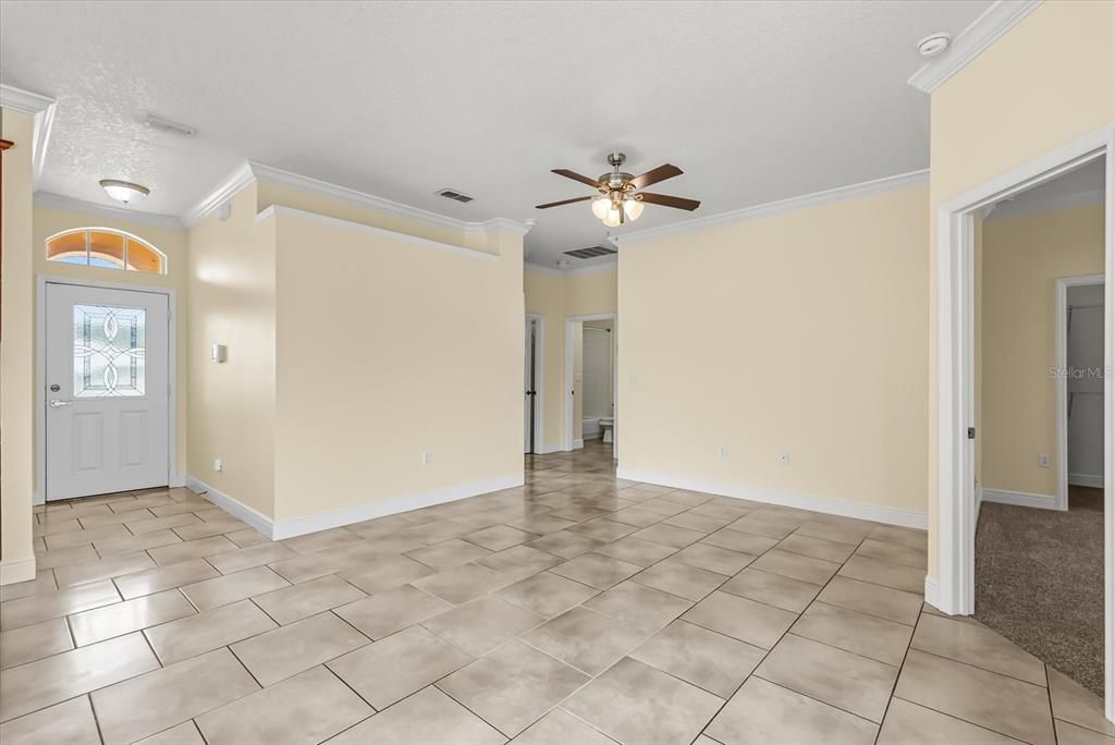 Под контрактом: $249,900 (3 спален, 2 ванн, 1197 Квадратных фут)