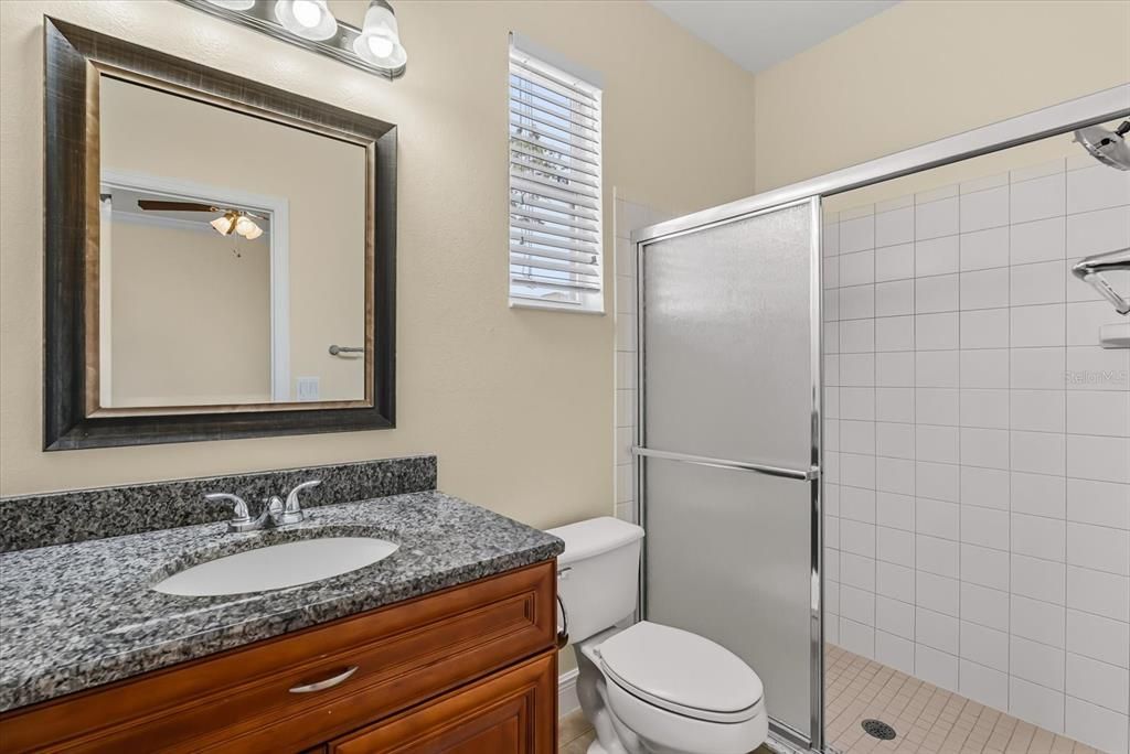 Под контрактом: $249,900 (3 спален, 2 ванн, 1197 Квадратных фут)