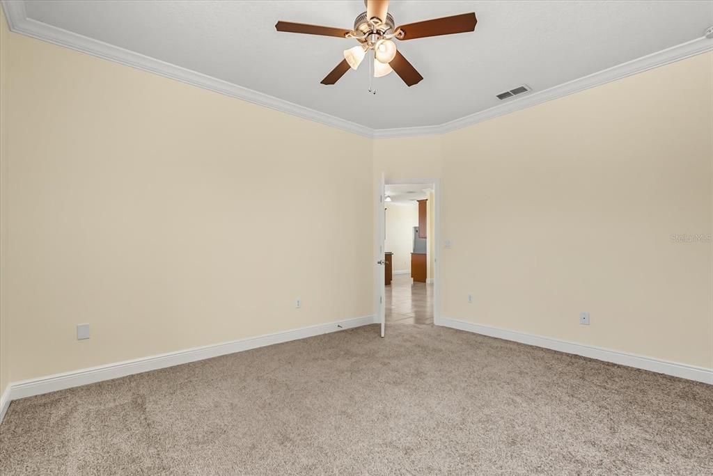 Под контрактом: $249,900 (3 спален, 2 ванн, 1197 Квадратных фут)