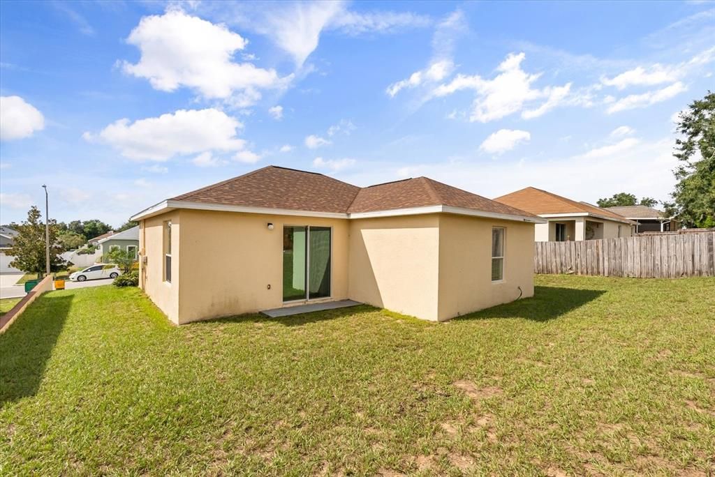 Под контрактом: $249,900 (3 спален, 2 ванн, 1197 Квадратных фут)