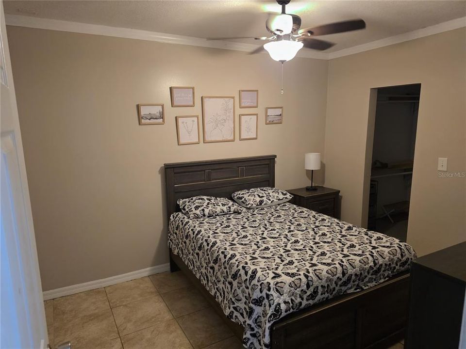 出租: $900 (1 贝兹, 1 浴室, 215 平方英尺)