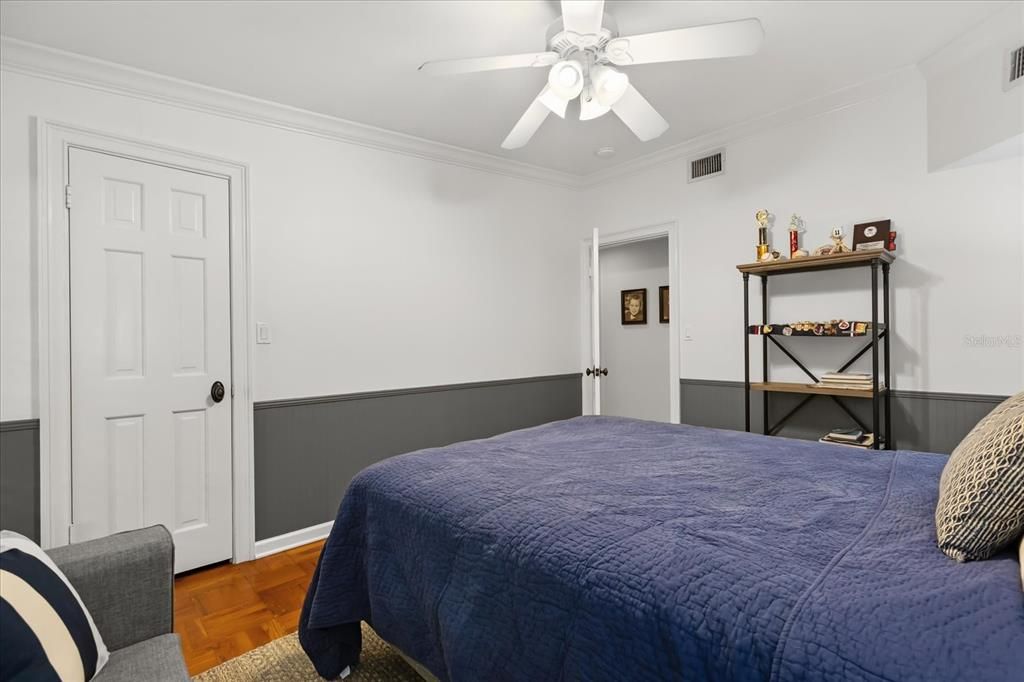 合同活跃: $935,000 (3 贝兹, 3 浴室, 2515 平方英尺)