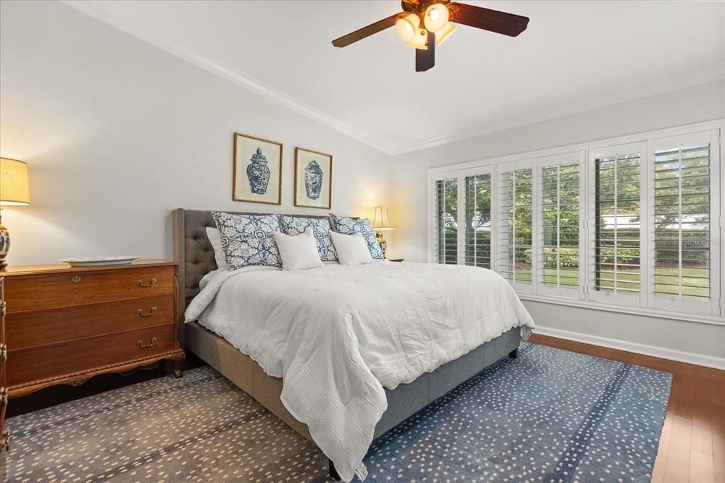 合同活跃: $935,000 (3 贝兹, 3 浴室, 2515 平方英尺)