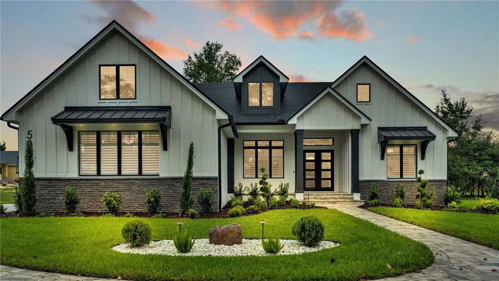 Недавно продано: $1,390,000 (4 спален, 3 ванн, 3431 Квадратных фут)