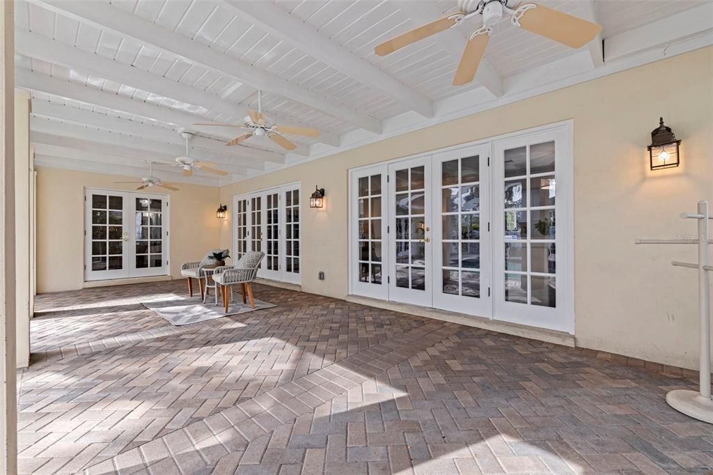 For Sale: $995,000 (4 beds, 3 baths, 2276 Square Feet)