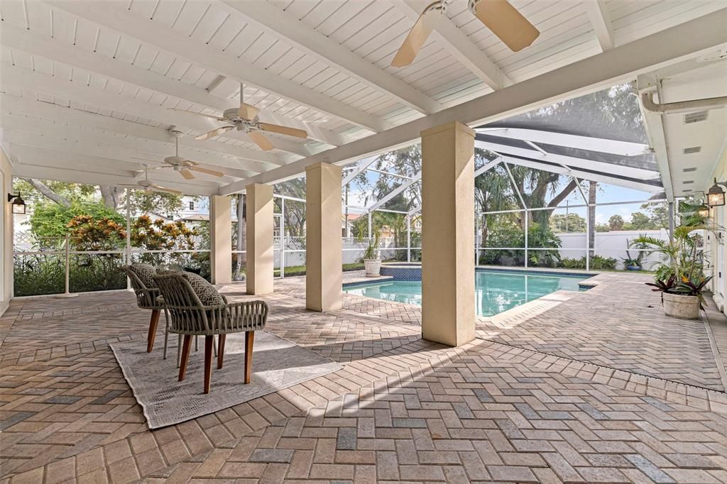 For Sale: $995,000 (4 beds, 3 baths, 2276 Square Feet)