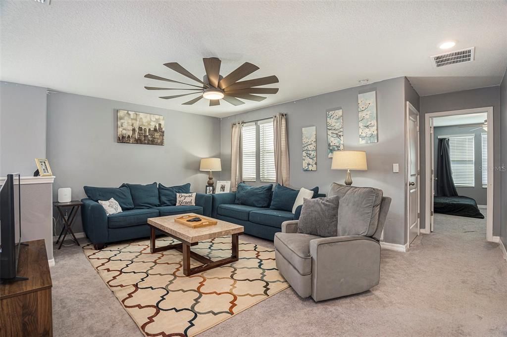 En Venta: $525,000 (4 camas, 2 baños, 2784 Pies cuadrados)