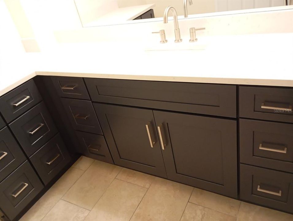 出租: $3,100 (5 贝兹, 3 浴室, 2158 平方英尺)