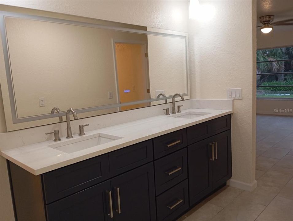 出租: $3,100 (5 贝兹, 3 浴室, 2158 平方英尺)