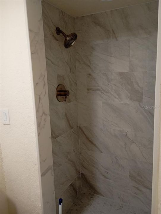 出租: $3,100 (5 贝兹, 3 浴室, 2158 平方英尺)