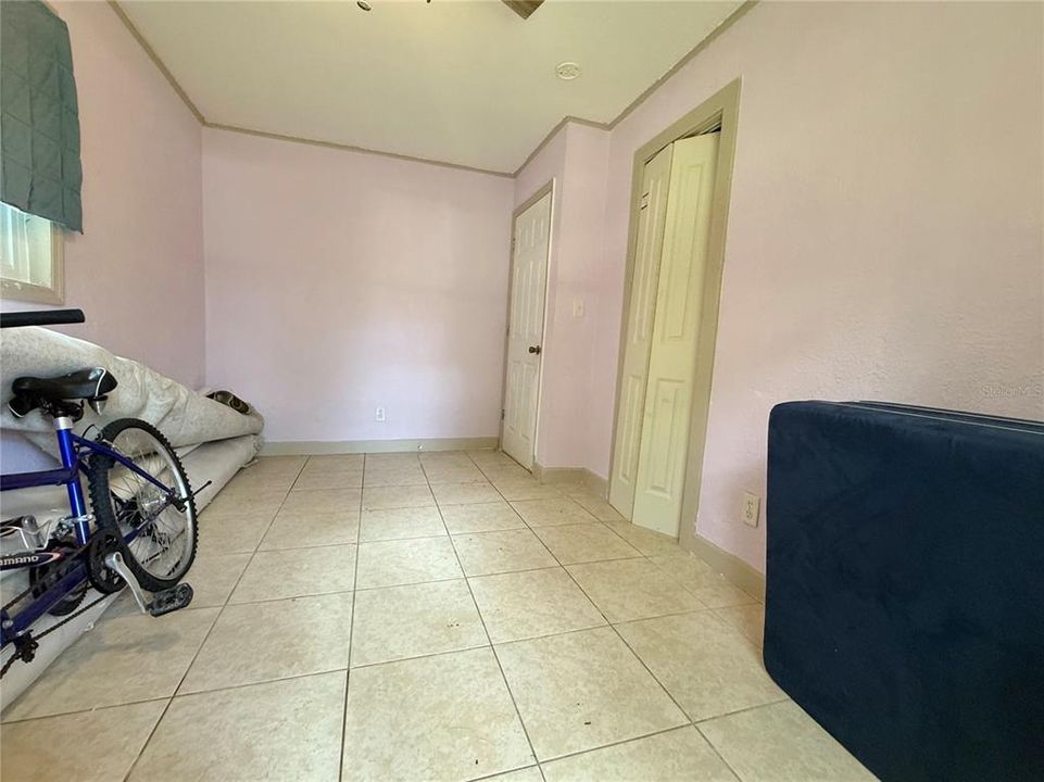 For Sale: $149,900 (2 beds, 1 baths, 644 Square Feet)
