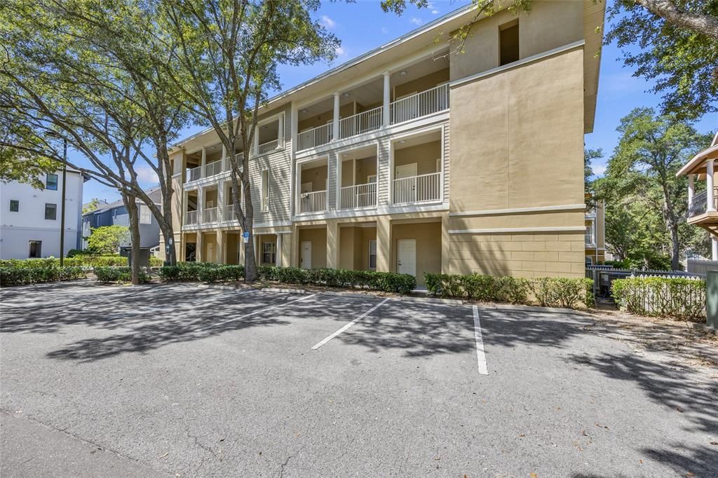 For Sale: $189,000 (1 beds, 1 baths, 848 Square Feet)