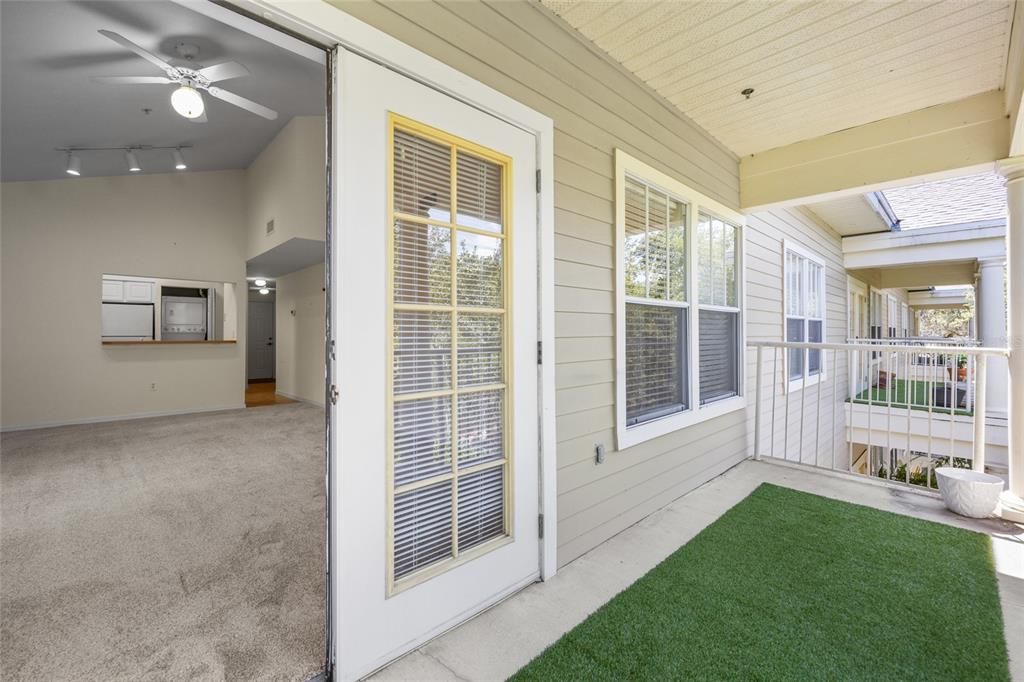 For Sale: $189,000 (1 beds, 1 baths, 848 Square Feet)