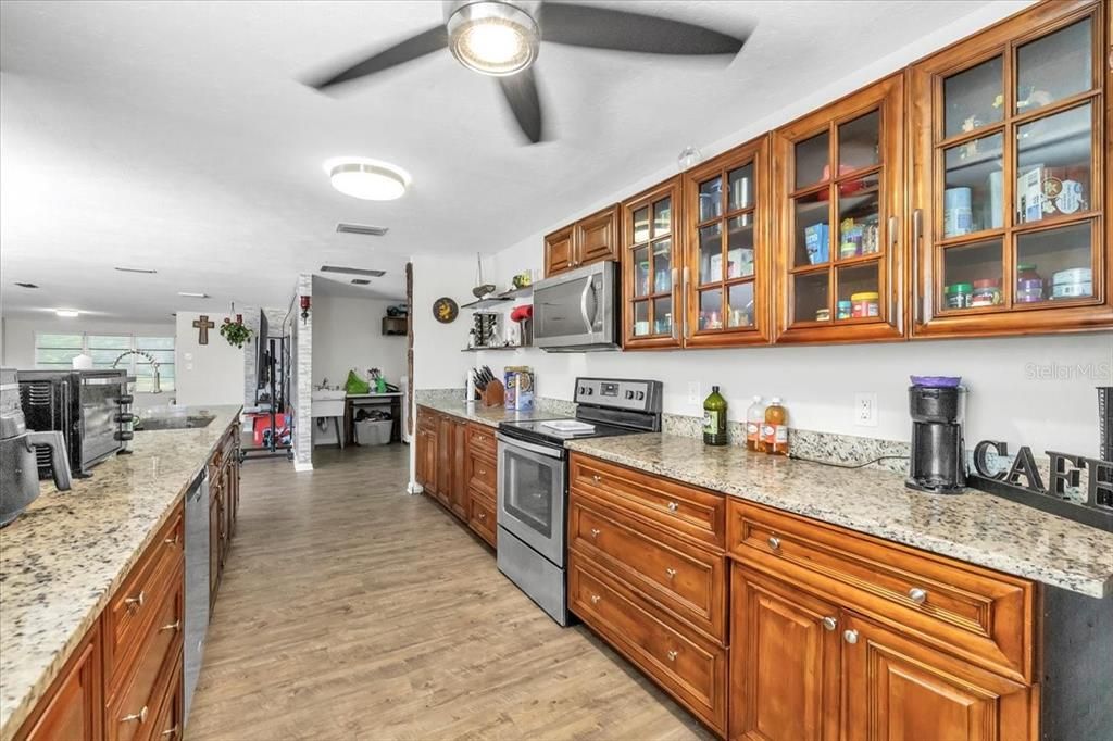 For Sale: $899,000 (6 beds, 0 baths, 3641 Square Feet)