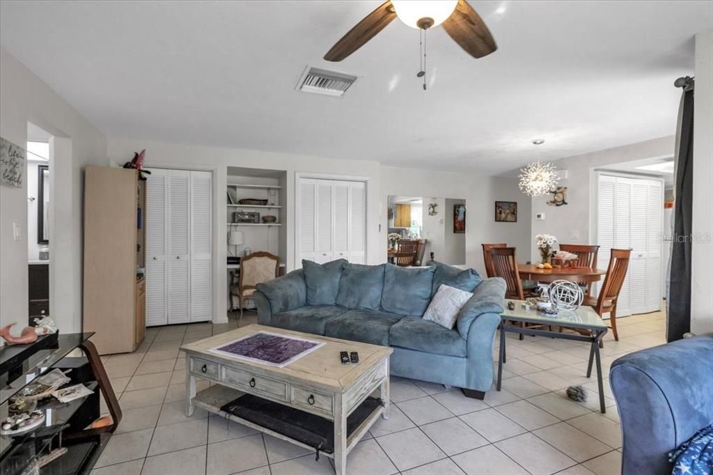 For Sale: $899,000 (6 beds, 0 baths, 3641 Square Feet)