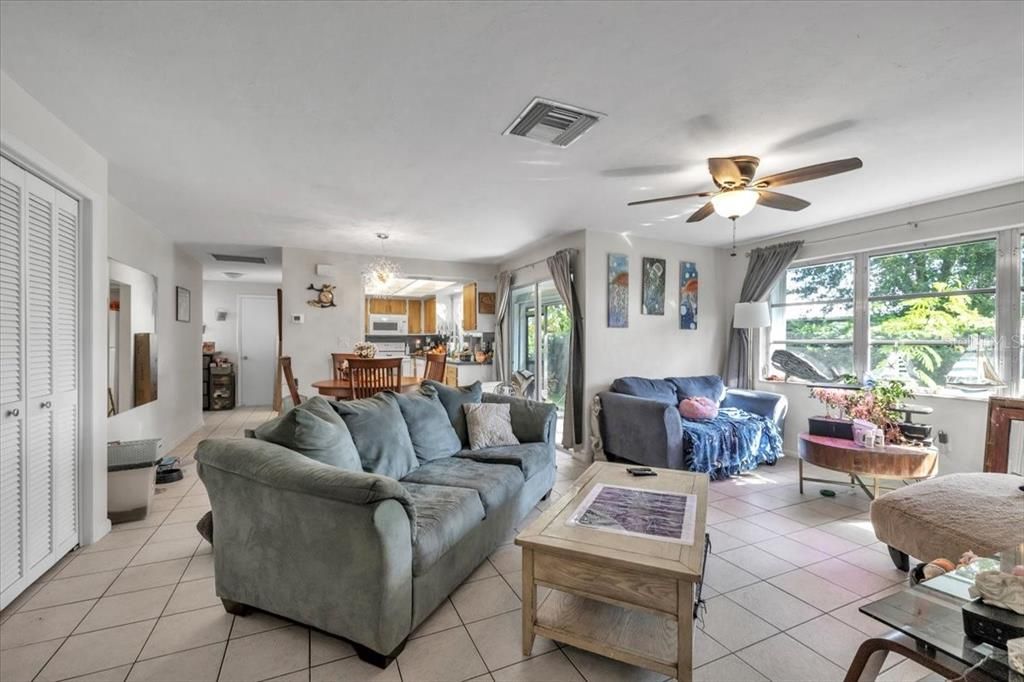 For Sale: $899,000 (6 beds, 0 baths, 3641 Square Feet)