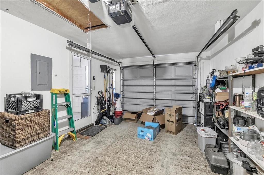 For Sale: $899,000 (6 beds, 0 baths, 3641 Square Feet)