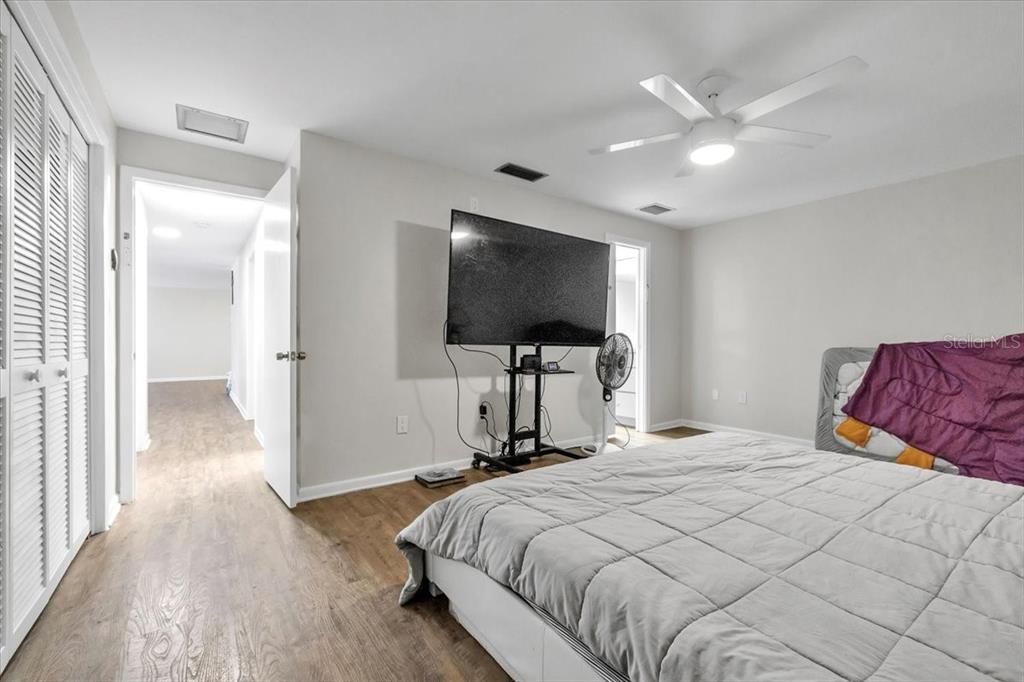 For Sale: $899,000 (6 beds, 0 baths, 3641 Square Feet)