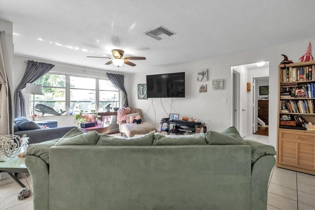 For Sale: $899,000 (6 beds, 0 baths, 3641 Square Feet)