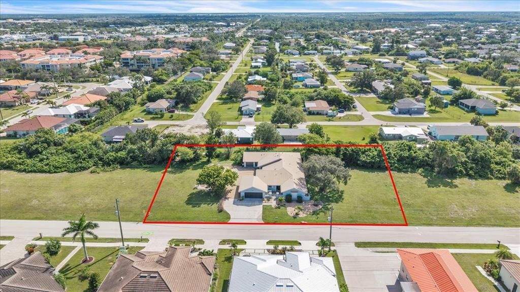 For Sale: $899,000 (6 beds, 0 baths, 3641 Square Feet)