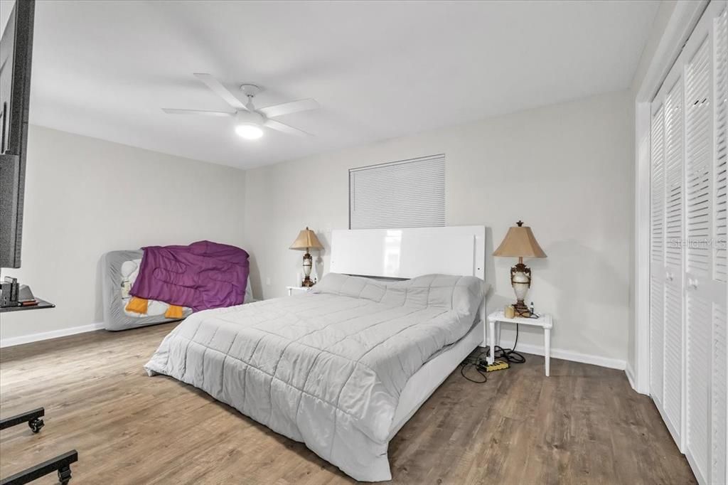 For Sale: $899,000 (6 beds, 0 baths, 3641 Square Feet)