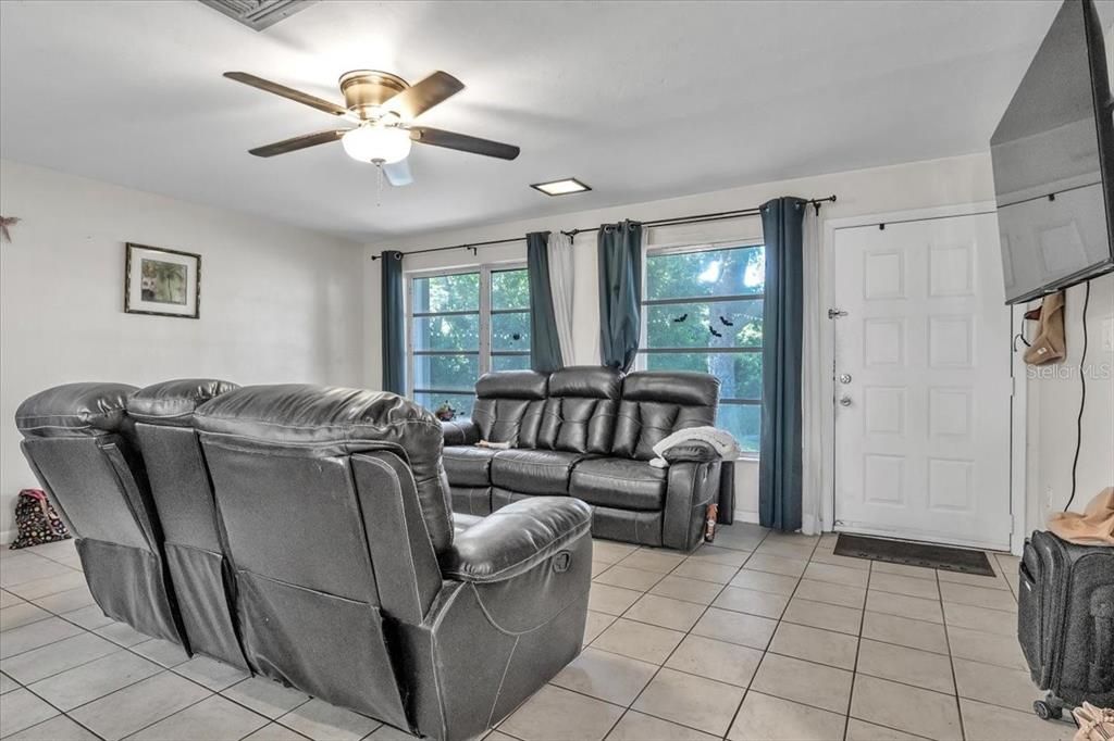 For Sale: $899,000 (6 beds, 0 baths, 3641 Square Feet)