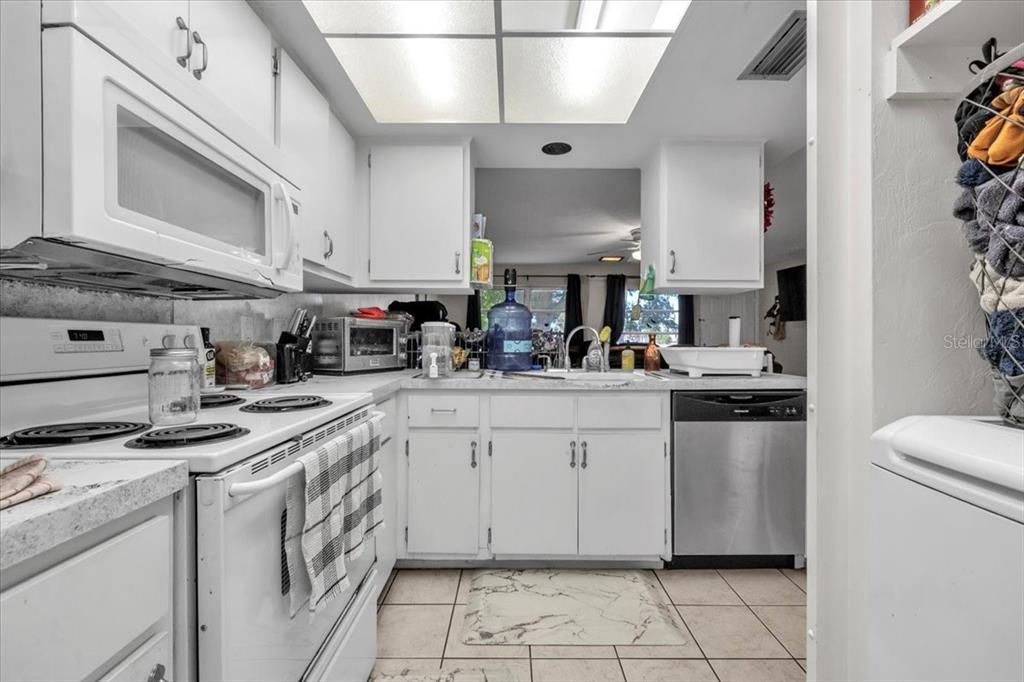 For Sale: $899,000 (6 beds, 0 baths, 3641 Square Feet)