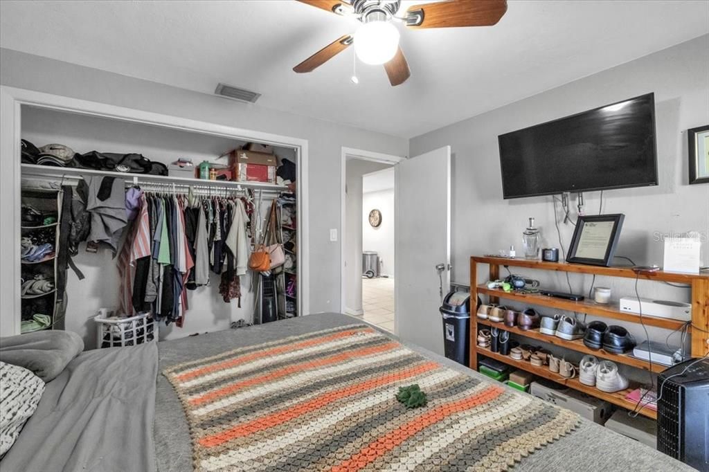 For Sale: $899,000 (6 beds, 0 baths, 3641 Square Feet)