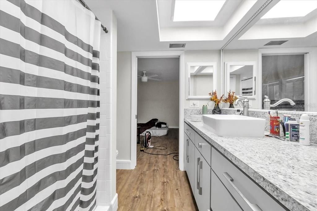 For Sale: $899,000 (6 beds, 0 baths, 3641 Square Feet)