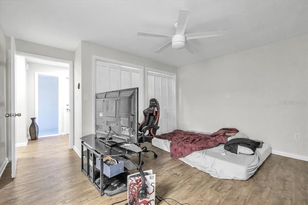 For Sale: $899,000 (6 beds, 0 baths, 3641 Square Feet)