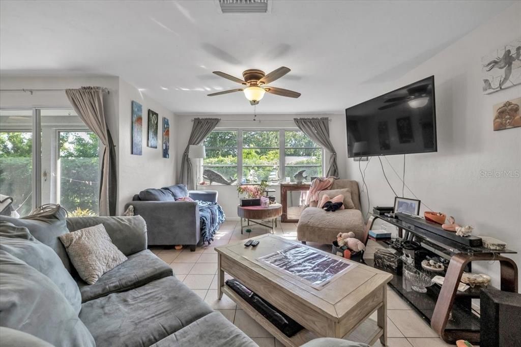 For Sale: $899,000 (6 beds, 0 baths, 3641 Square Feet)