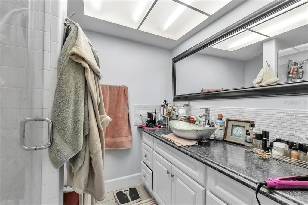 For Sale: $899,000 (6 beds, 0 baths, 3641 Square Feet)