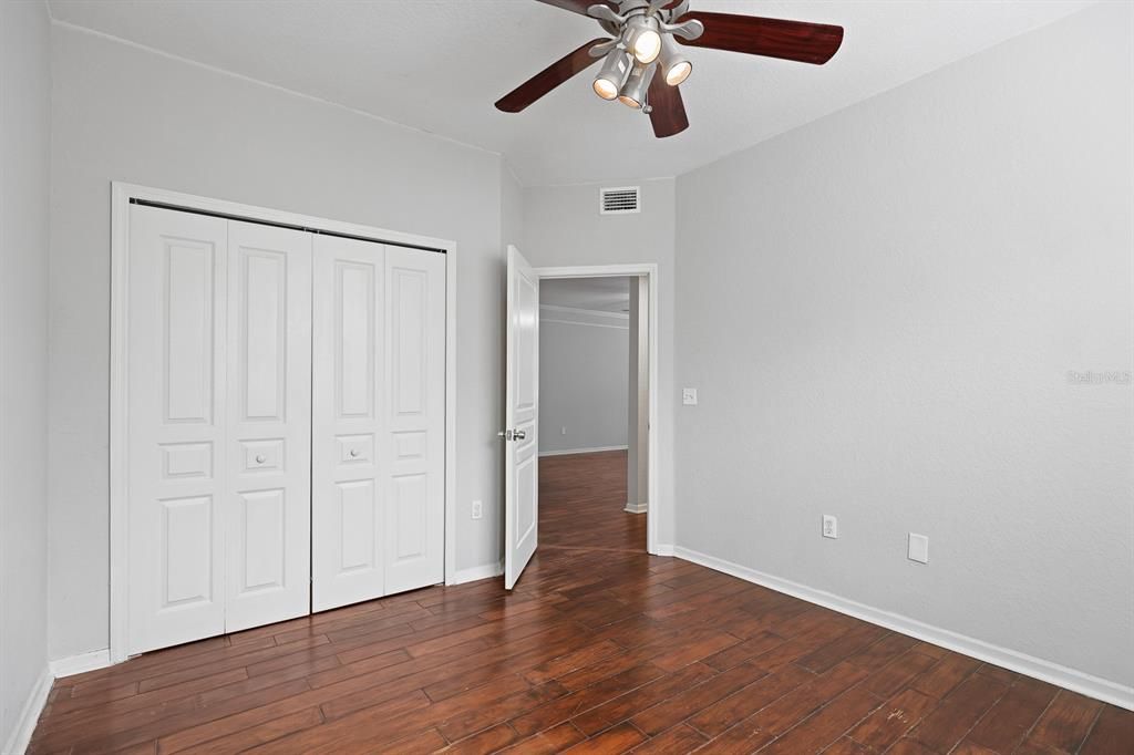 На продажу: $169,900 (3 спален, 2 ванн, 1336 Квадратных фут)