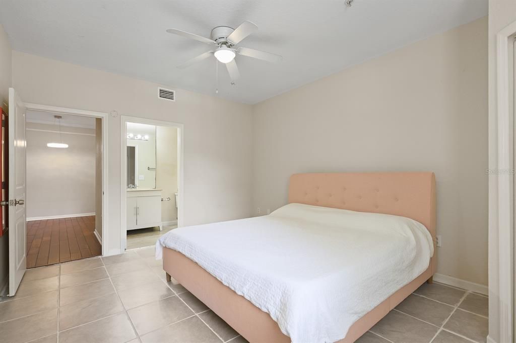 На продажу: $169,900 (3 спален, 2 ванн, 1336 Квадратных фут)