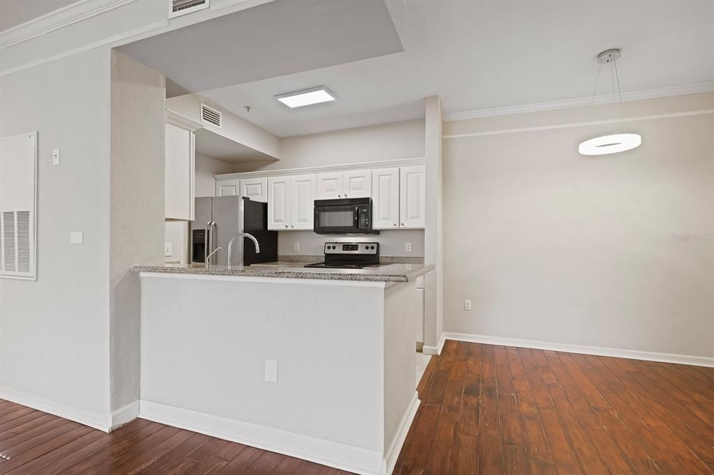 На продажу: $169,900 (3 спален, 2 ванн, 1336 Квадратных фут)