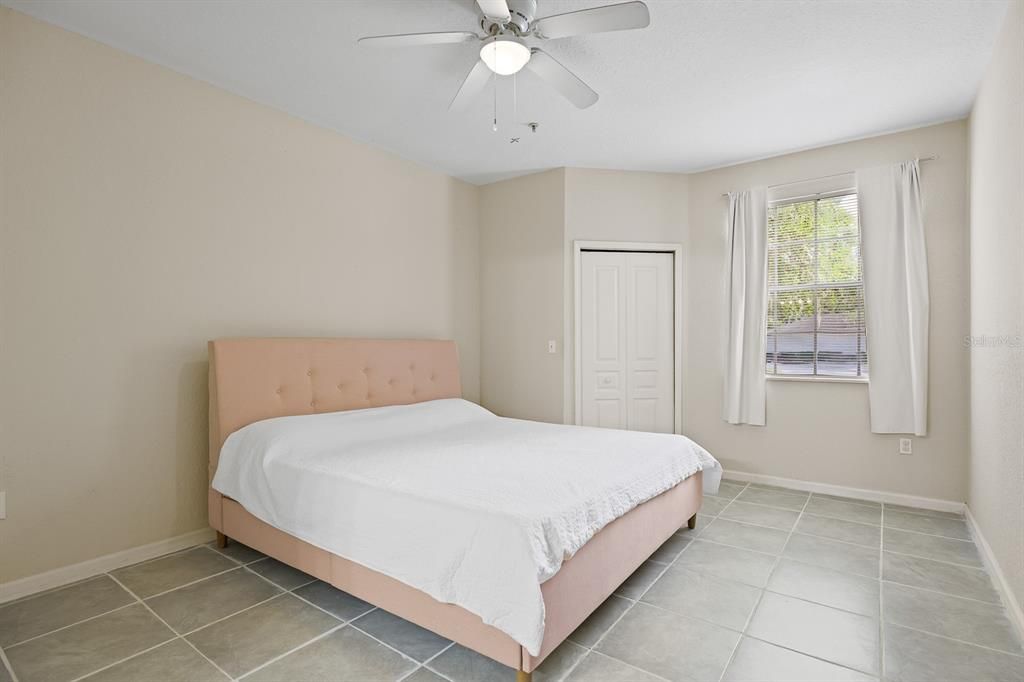 На продажу: $169,900 (3 спален, 2 ванн, 1336 Квадратных фут)