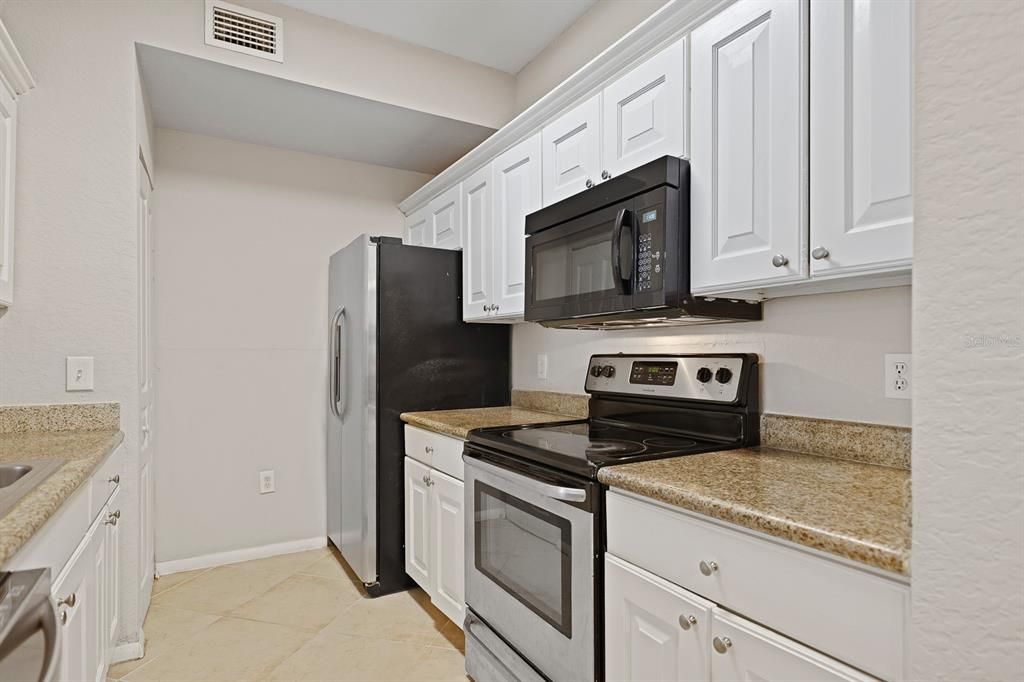 На продажу: $169,900 (3 спален, 2 ванн, 1336 Квадратных фут)