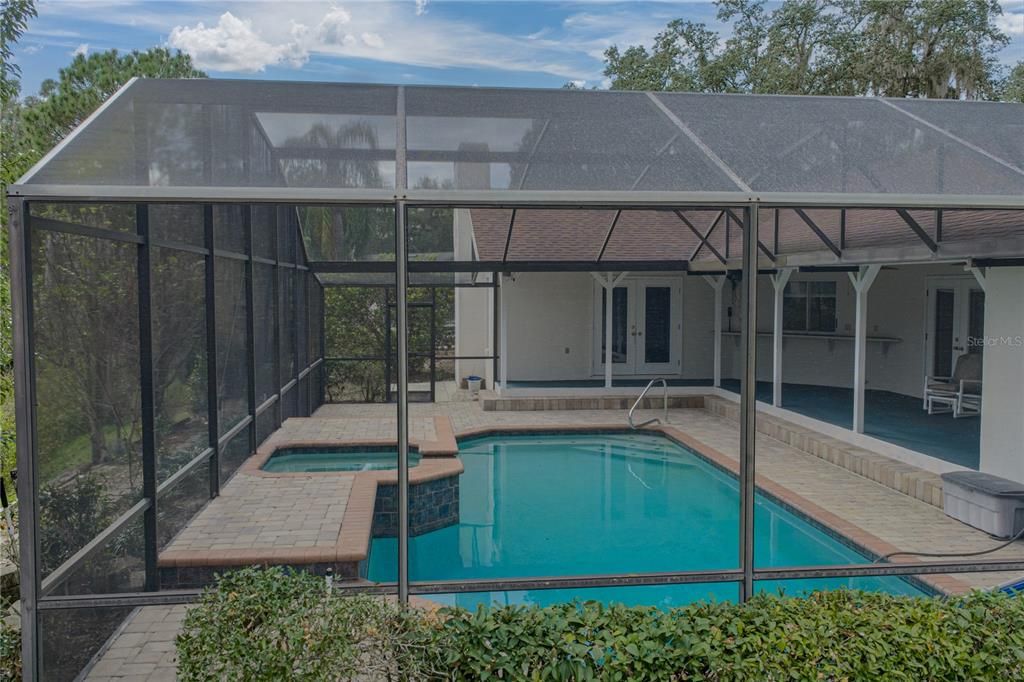 En Venta: $465,000 (4 camas, 2 baños, 2555 Pies cuadrados)