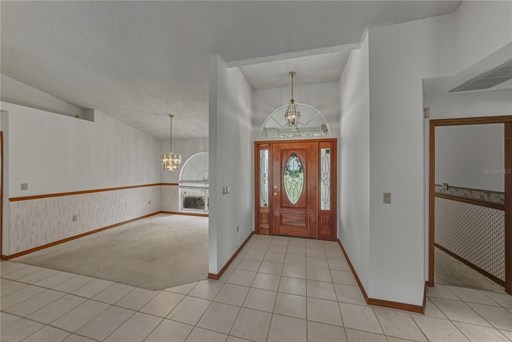 En Venta: $465,000 (4 camas, 2 baños, 2555 Pies cuadrados)