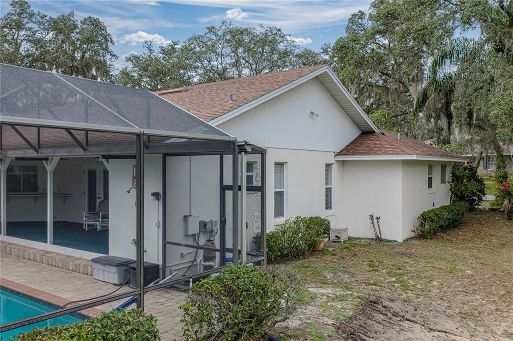 En Venta: $465,000 (4 camas, 2 baños, 2555 Pies cuadrados)