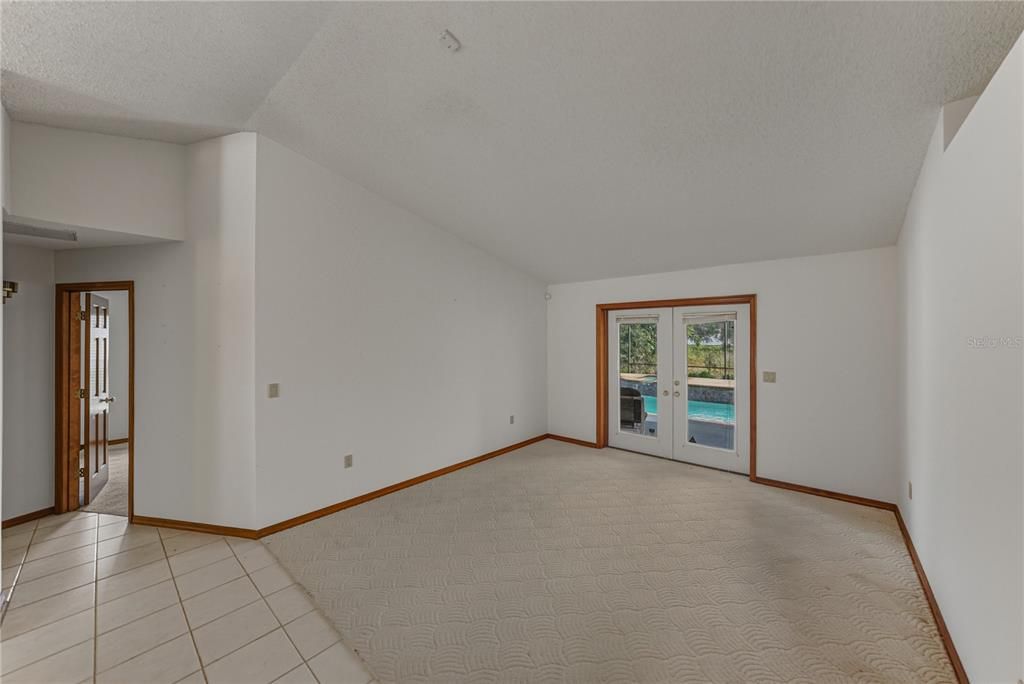 En Venta: $465,000 (4 camas, 2 baños, 2555 Pies cuadrados)