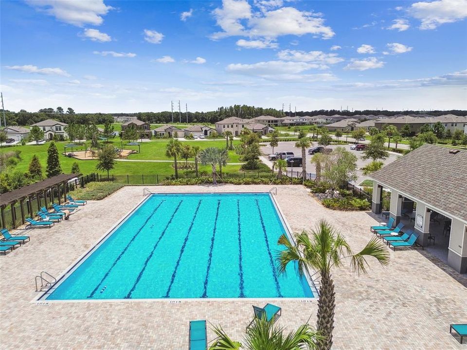 合同活跃: $350,000 (3 贝兹, 2 浴室, 1615 平方英尺)