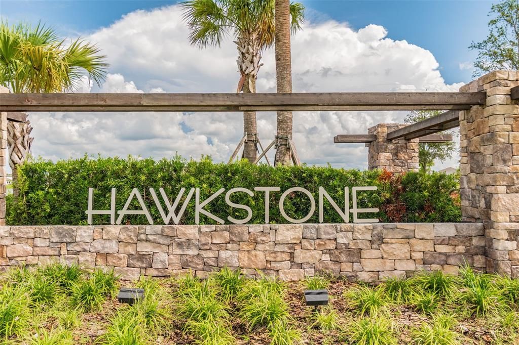 合同活跃: $350,000 (3 贝兹, 2 浴室, 1615 平方英尺)