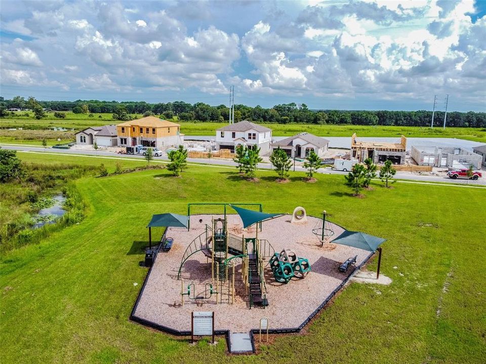 合同活跃: $350,000 (3 贝兹, 2 浴室, 1615 平方英尺)