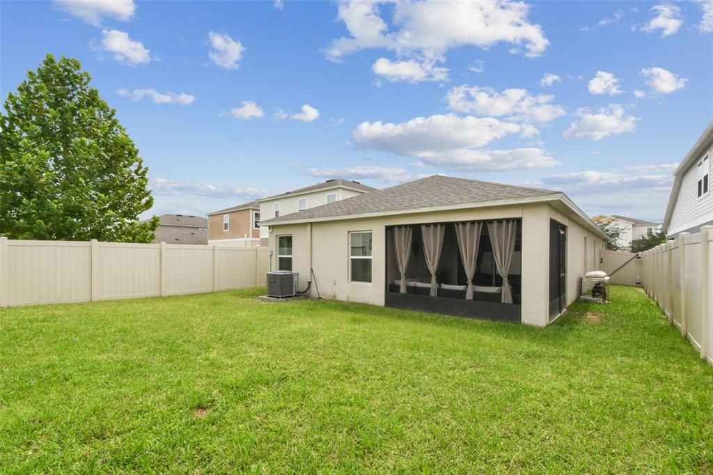 合同活跃: $350,000 (3 贝兹, 2 浴室, 1615 平方英尺)