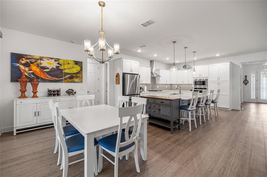 待售: $649,000 (3 贝兹, 3 浴室, 2457 平方英尺)