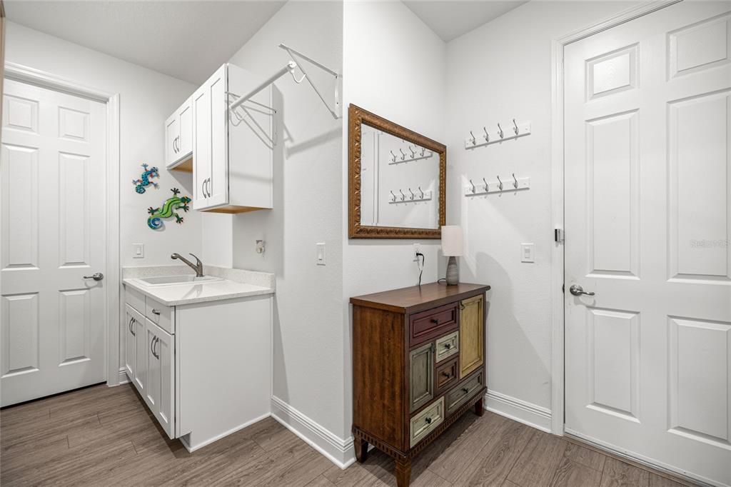 待售: $649,000 (3 贝兹, 3 浴室, 2457 平方英尺)